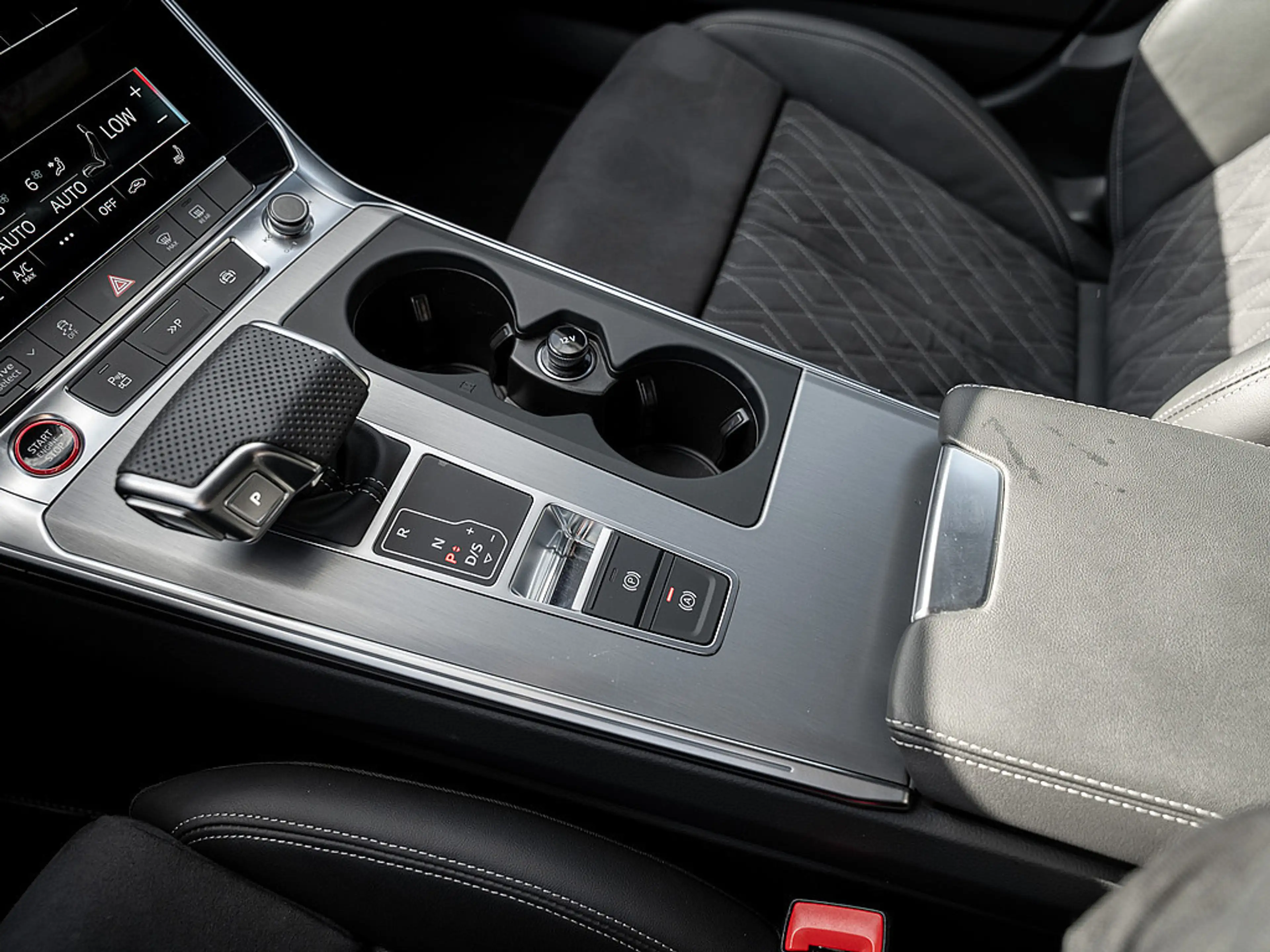 Audi S6 Avant 3.0 TDI quattro AHK MATRIX PANO ACC — photo 10
