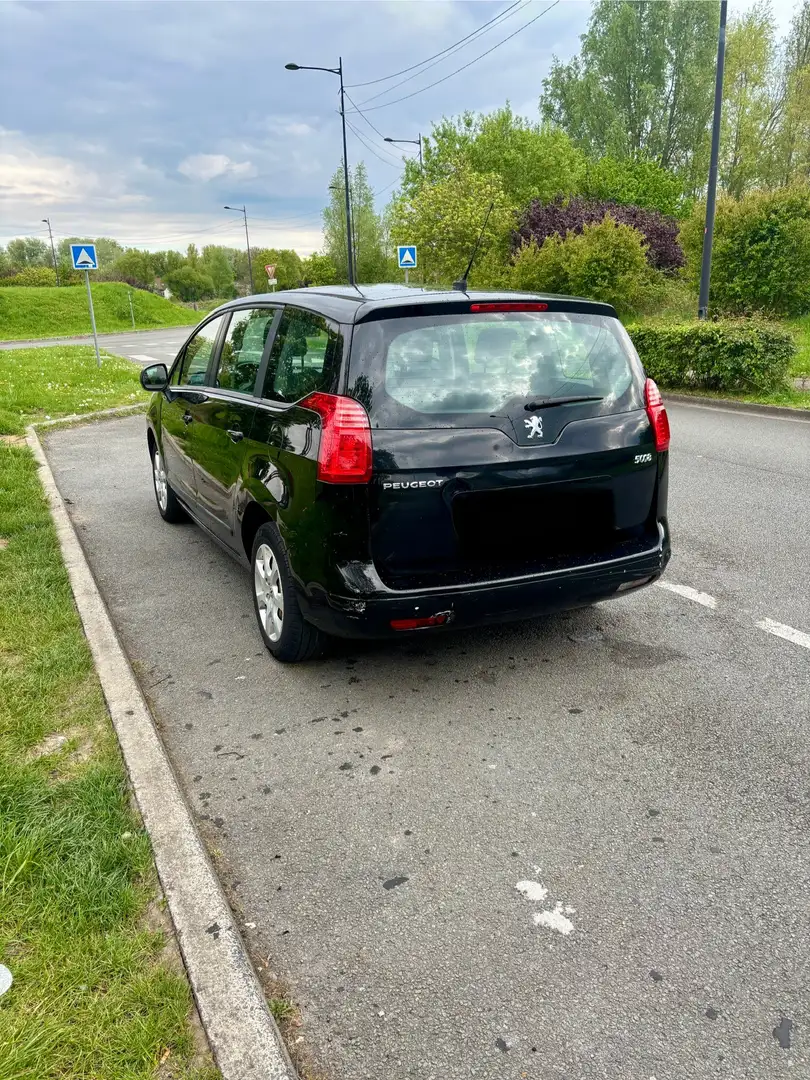 Peugeot 5008 1.6 HDi 112ch FAP BVM6 Série Spéciale Family 7pl - 2