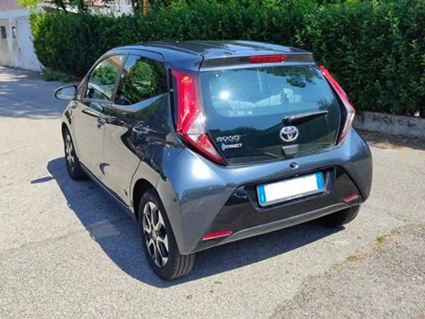 Toyota Aygo Aygo 5p 1.0 x-music 72cv Grigio - 2