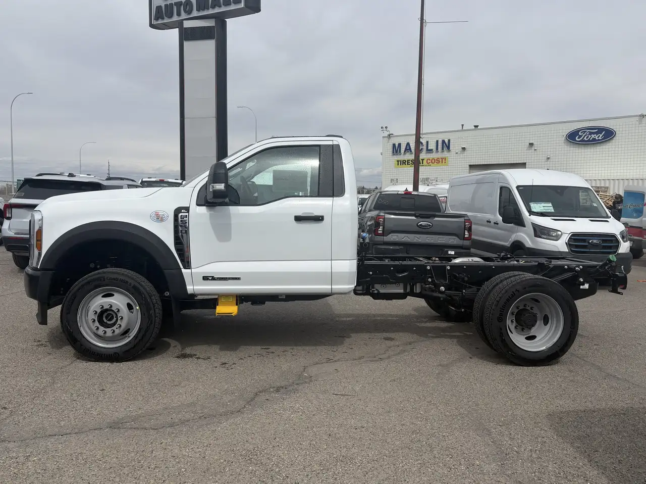 Ford F-550 Super Duty снимка Ford F-550 Super Duty