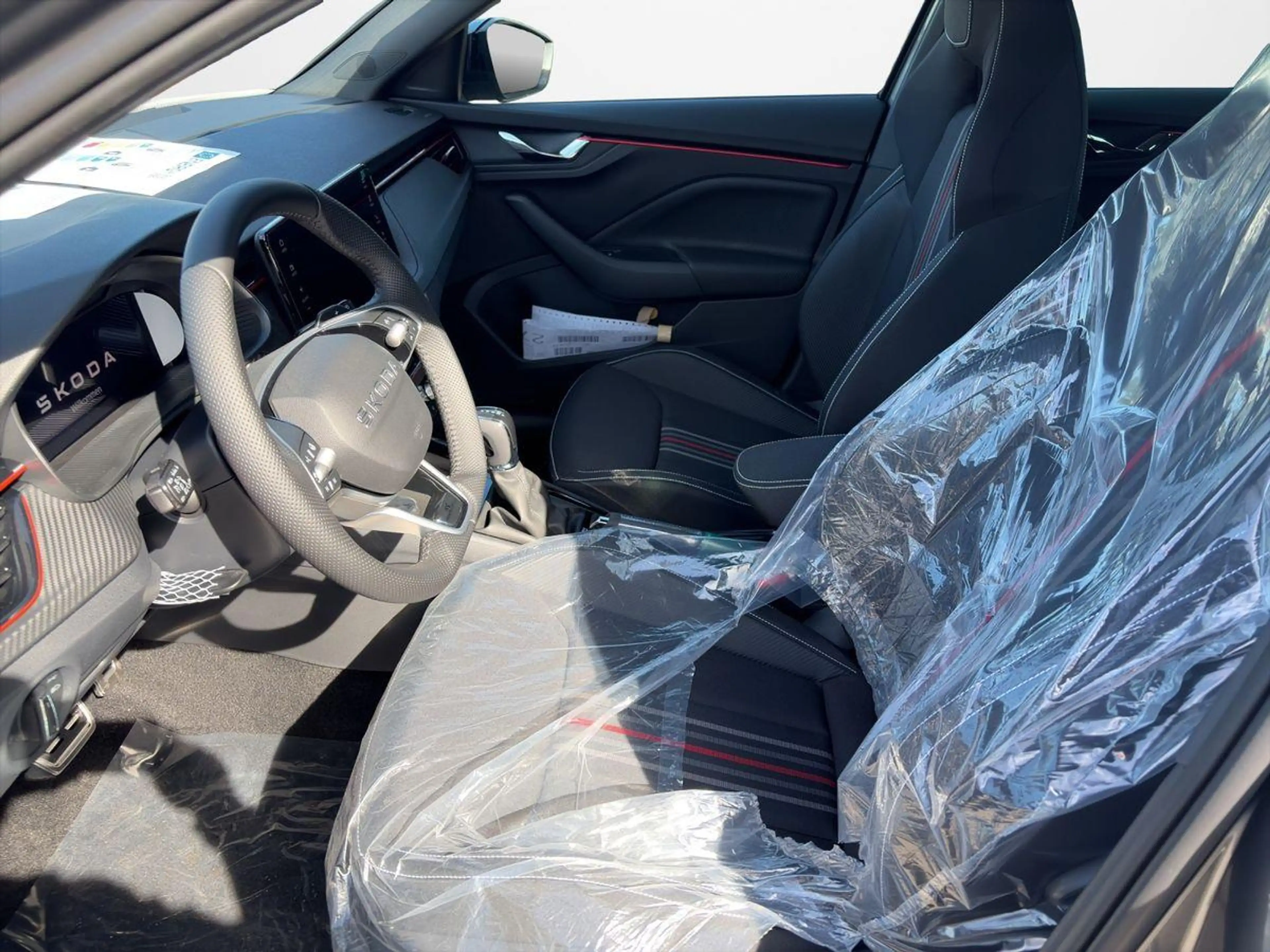 Skoda Kamiq Monte Carlo 1,0 TSI DSG NAVI — photo 11