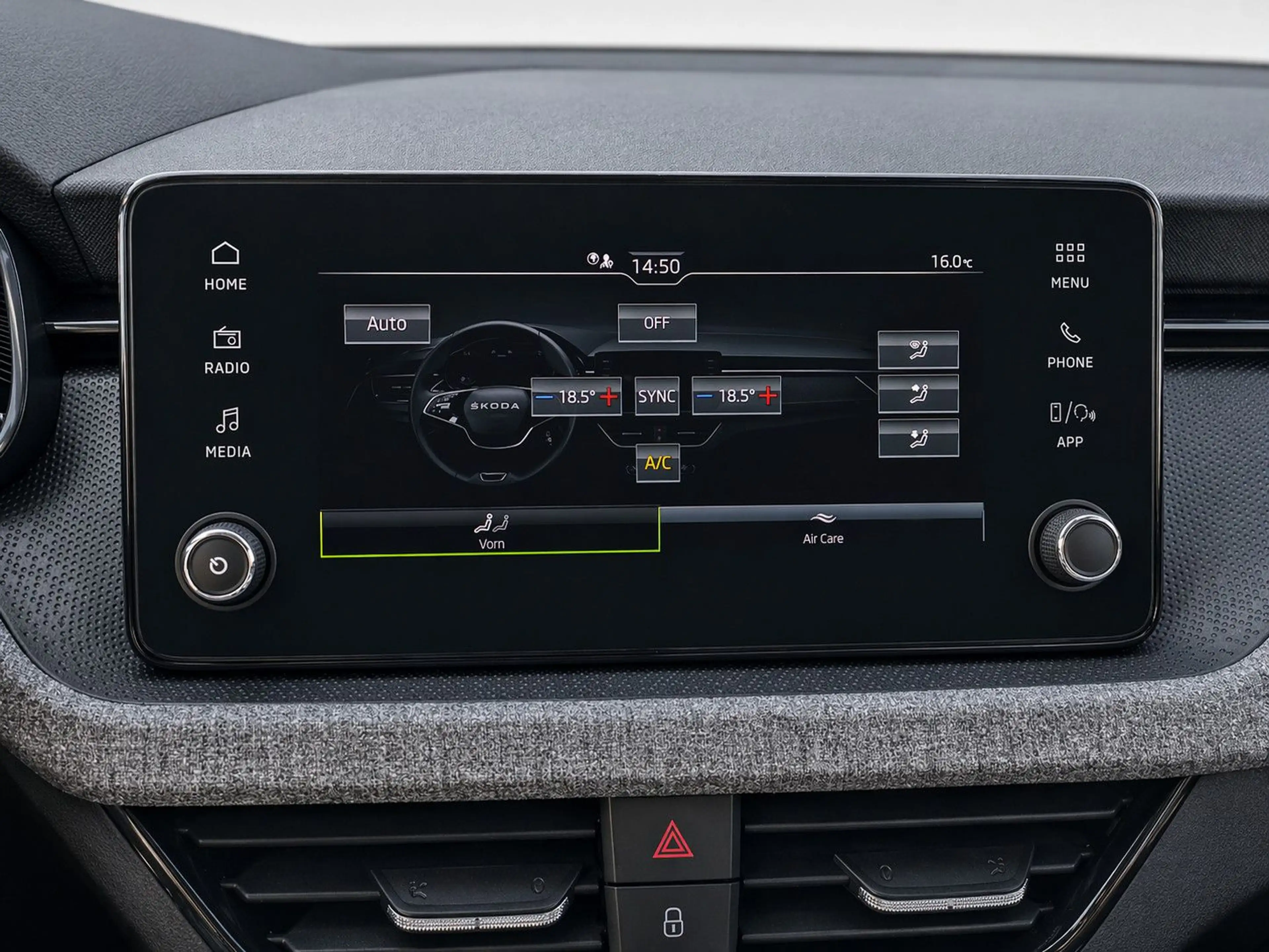 Skoda Scala 116 PS 7G-DSG Navi-App Klimatronik LED — photo 12