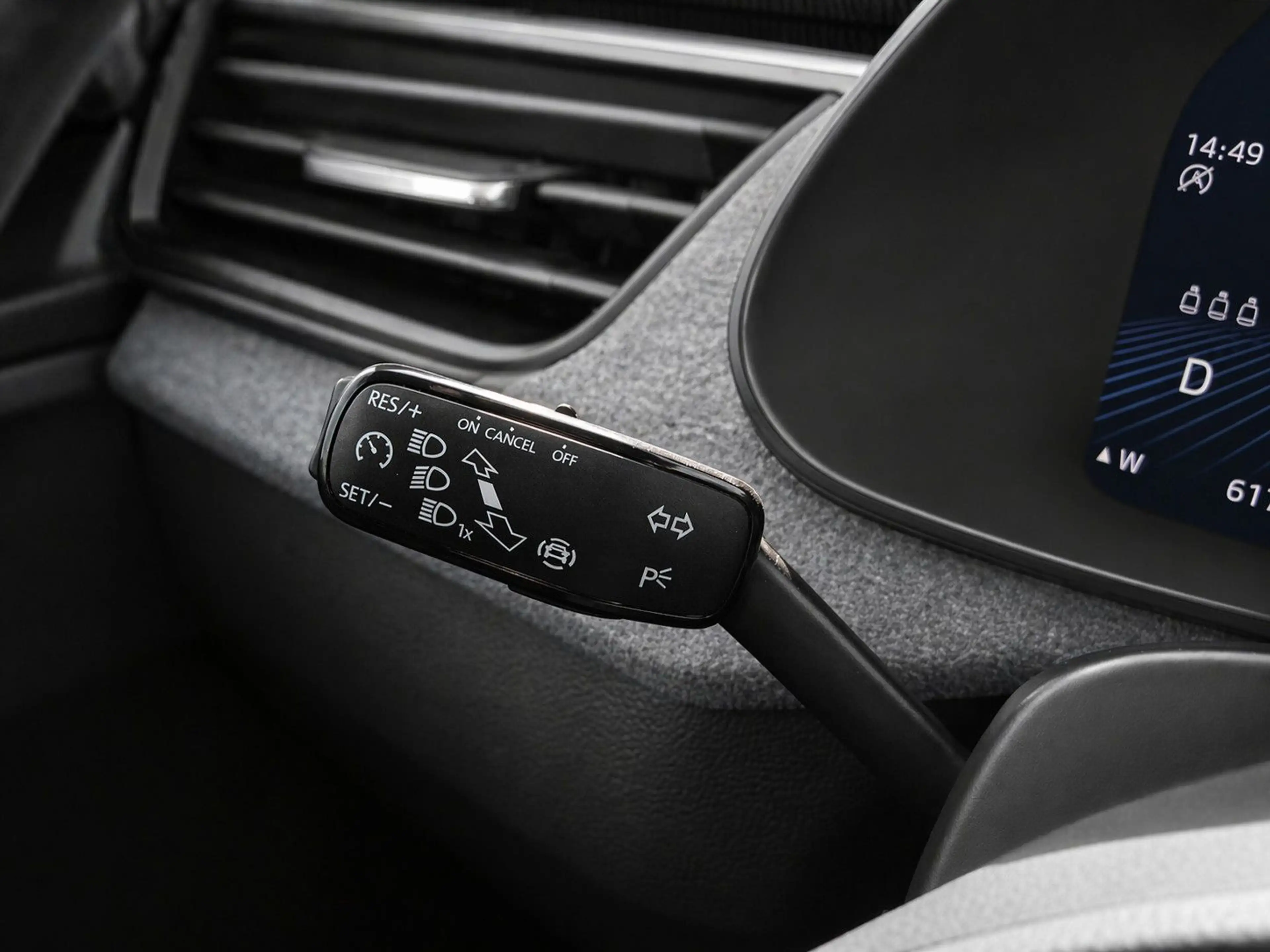 Skoda Scala 116 PS 7G-DSG Navi-App Klimatronik LED — photo 15