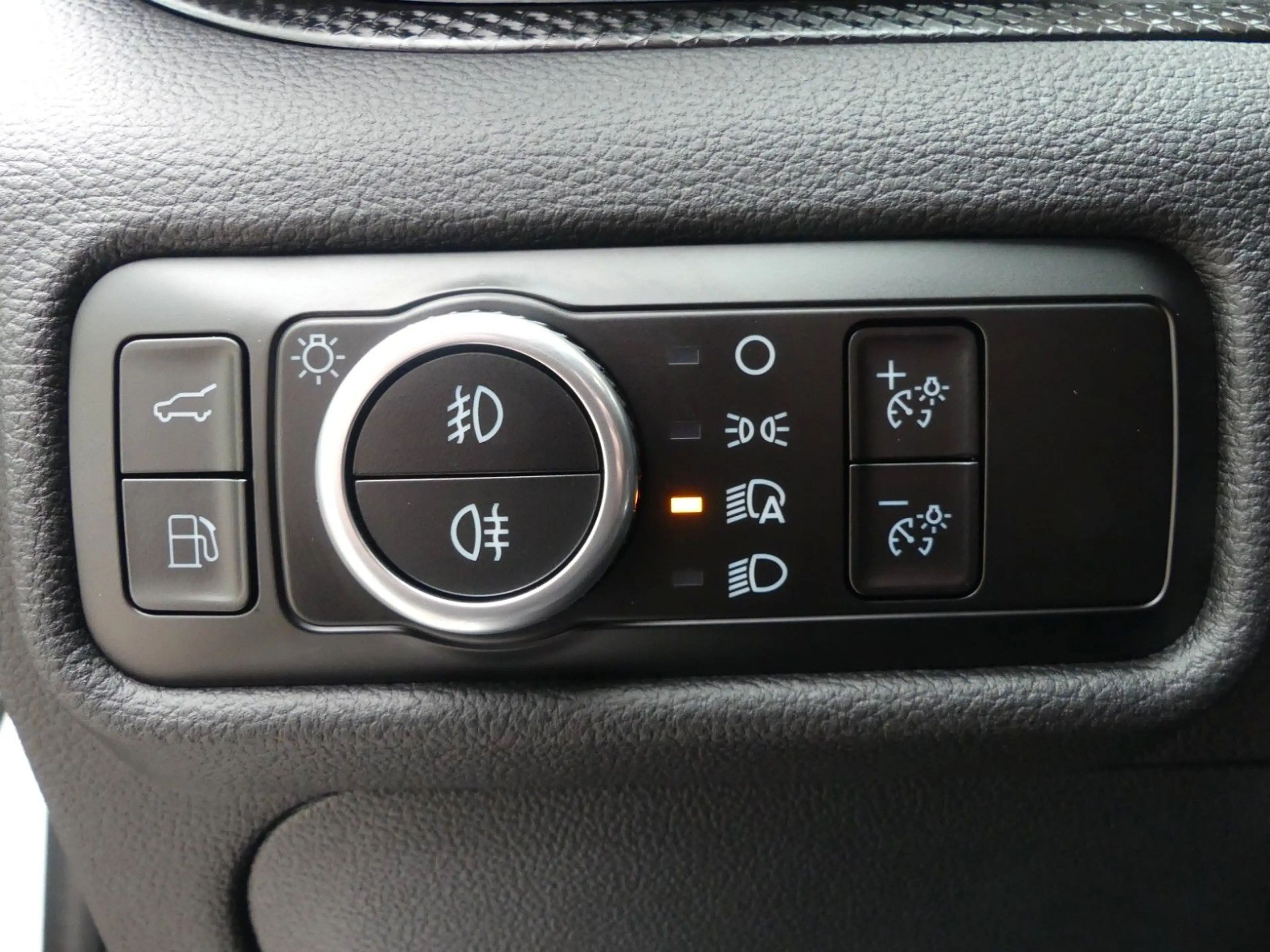 Ford Explorer ST-Line Plug-in-Hybrid 4x4 — photo 13