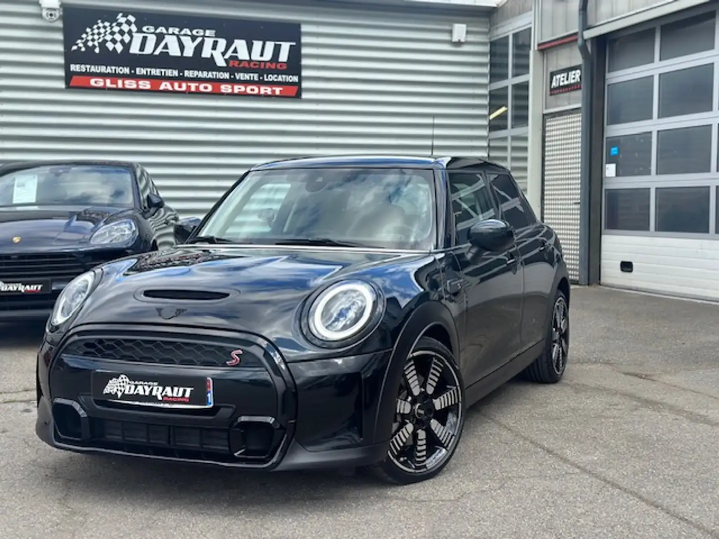 MINI Cooper S (2) F55 2.0 178CV Noir - 1
