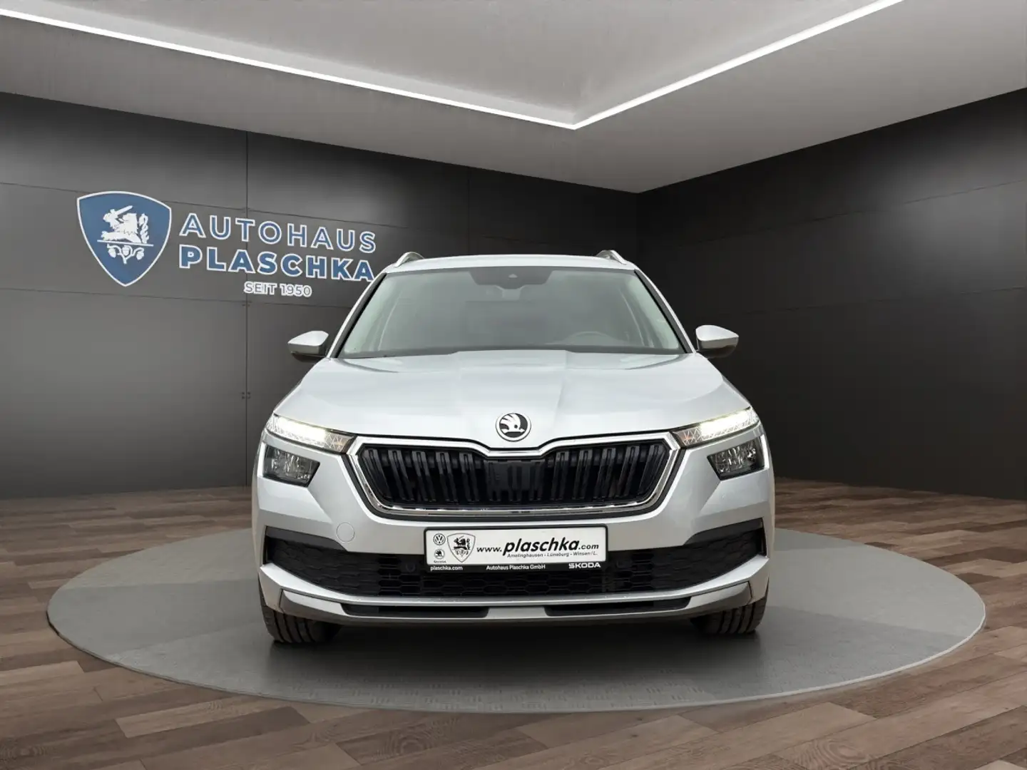 Skoda Kamiq 1.5 TSI DSG Style KAMERA+ACC+APP+NAVI+LED Klima Silber - 2