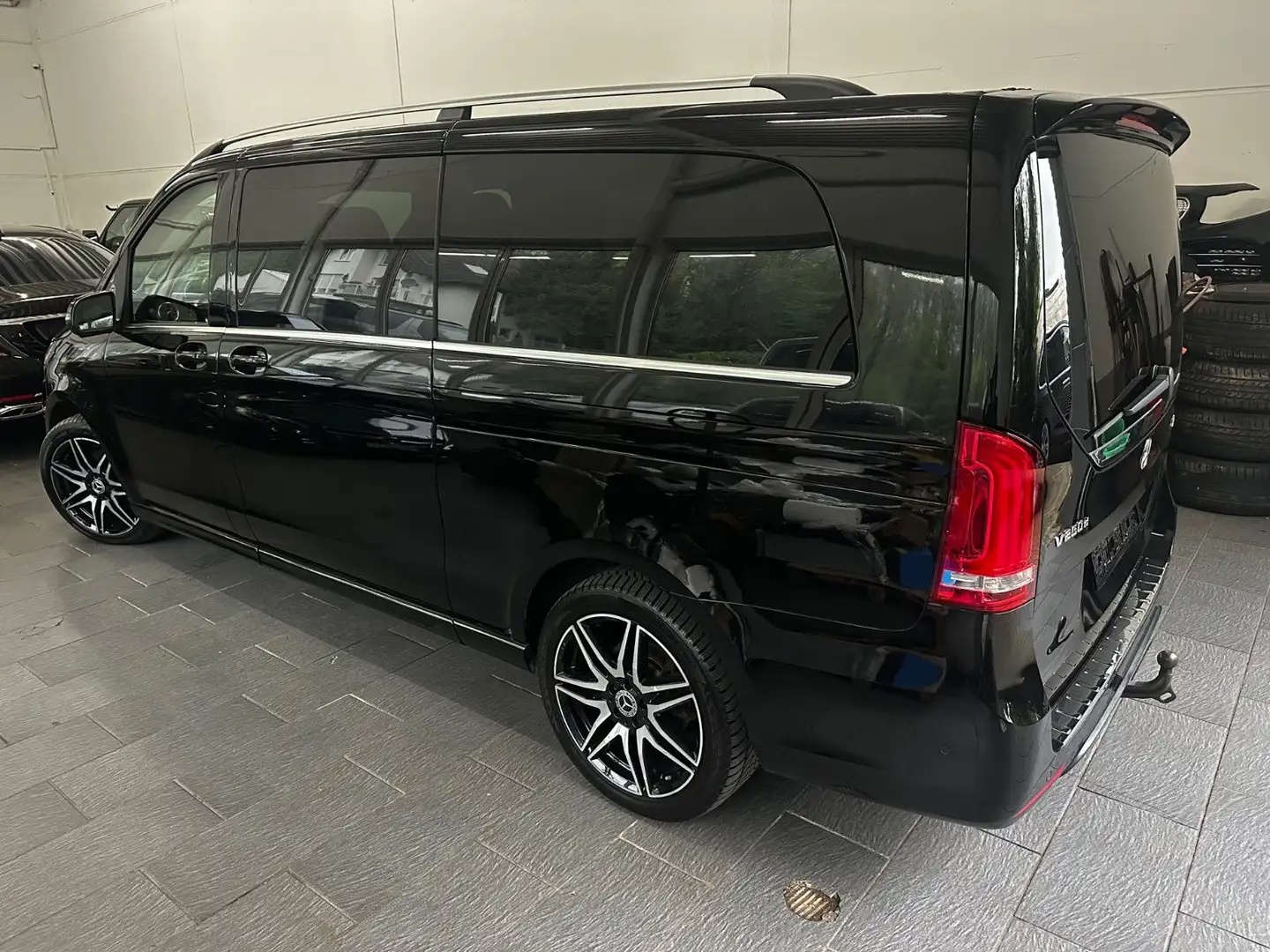 Mercedes-Benz V 250 AMG*EXTRALANG*AVANTGARDE*4MATIC*8SITZ*360° Zwart - 2