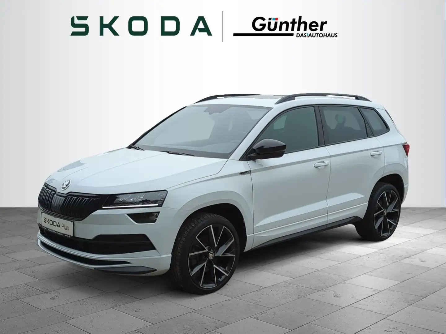 Skoda Karoq 1.5 TSI DSG Sportline +NAVI+AHK+PANO+KAMER Weiß - 2