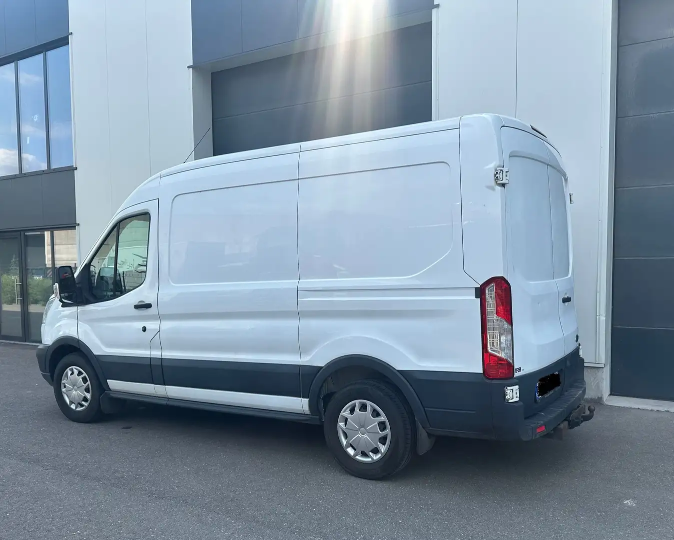 Ford Transit L2H2 - lage kmstand - 1st eigen - € 10 466 EXCL Wit - 2
