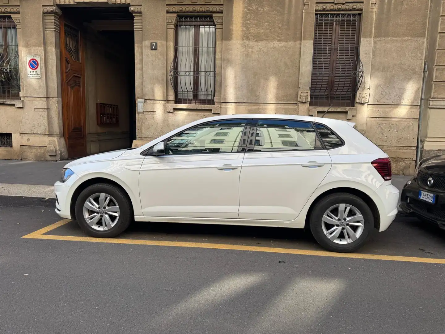 Volkswagen Polo 5p 1.6 tdi Highline 95cv dsg - 1
