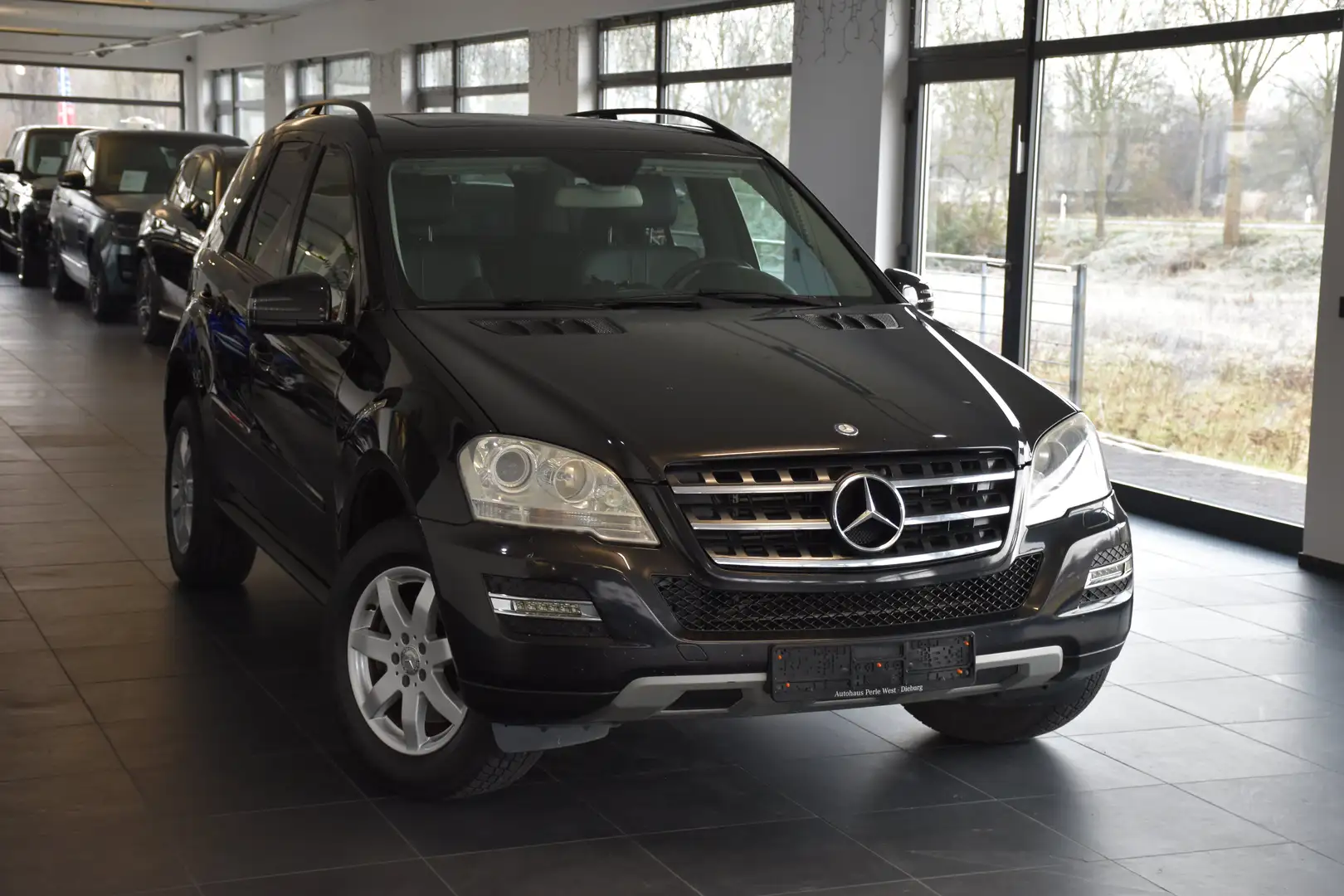 Mercedes-Benz ML 350 ML 350 CDI 4Matic 7G-Tronic"LEDER"NAVI"XENON"AHK" Schwarz - 2