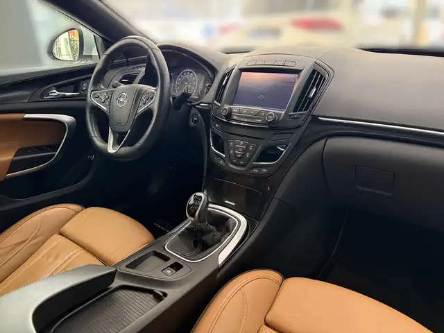 Opel Insignia view 9