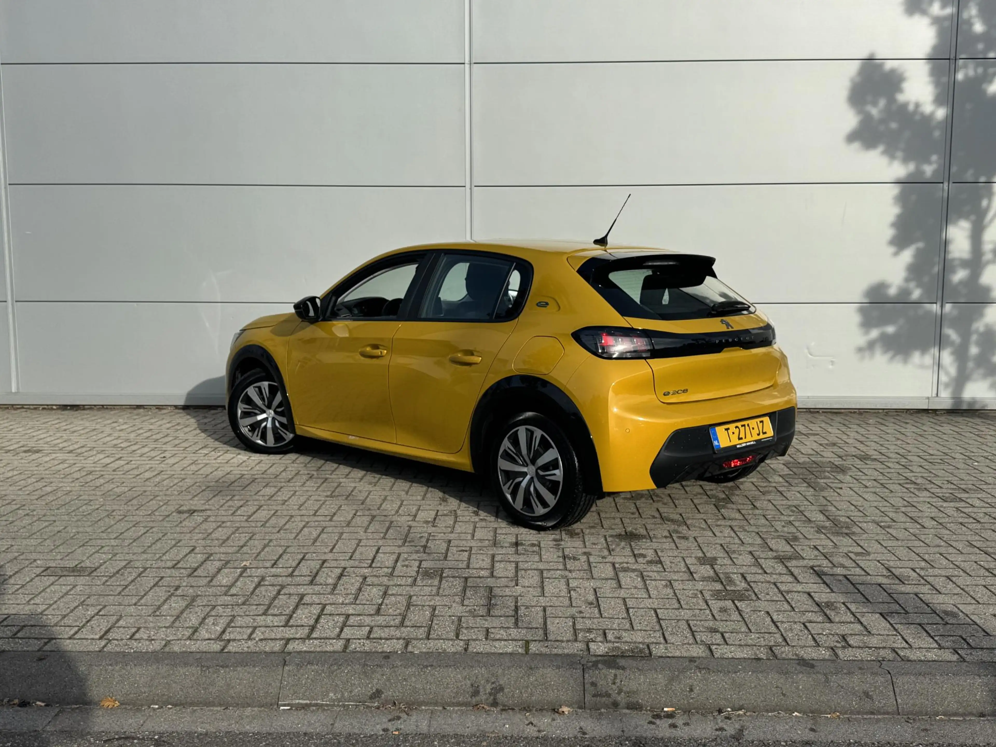 Peugeot e-208 EV Active Pack 50 kWh | Parkeerhulp | Cruise Contr — photo 4