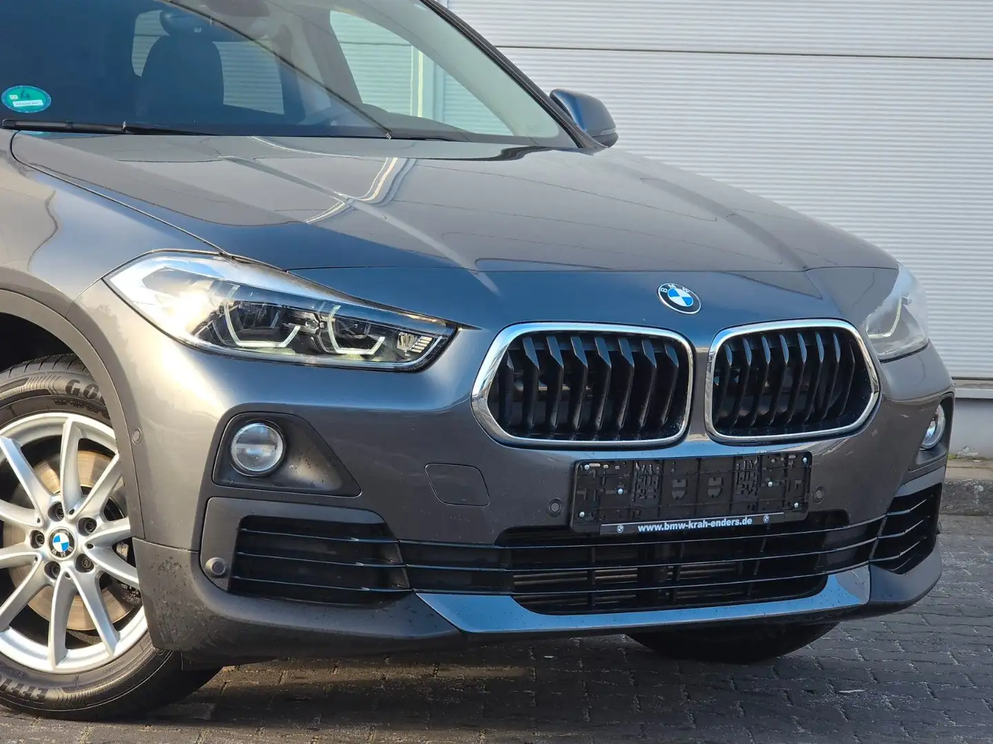 BMW X2 xDrive 20i (Auto./Kamera/Led) Gris - 2
