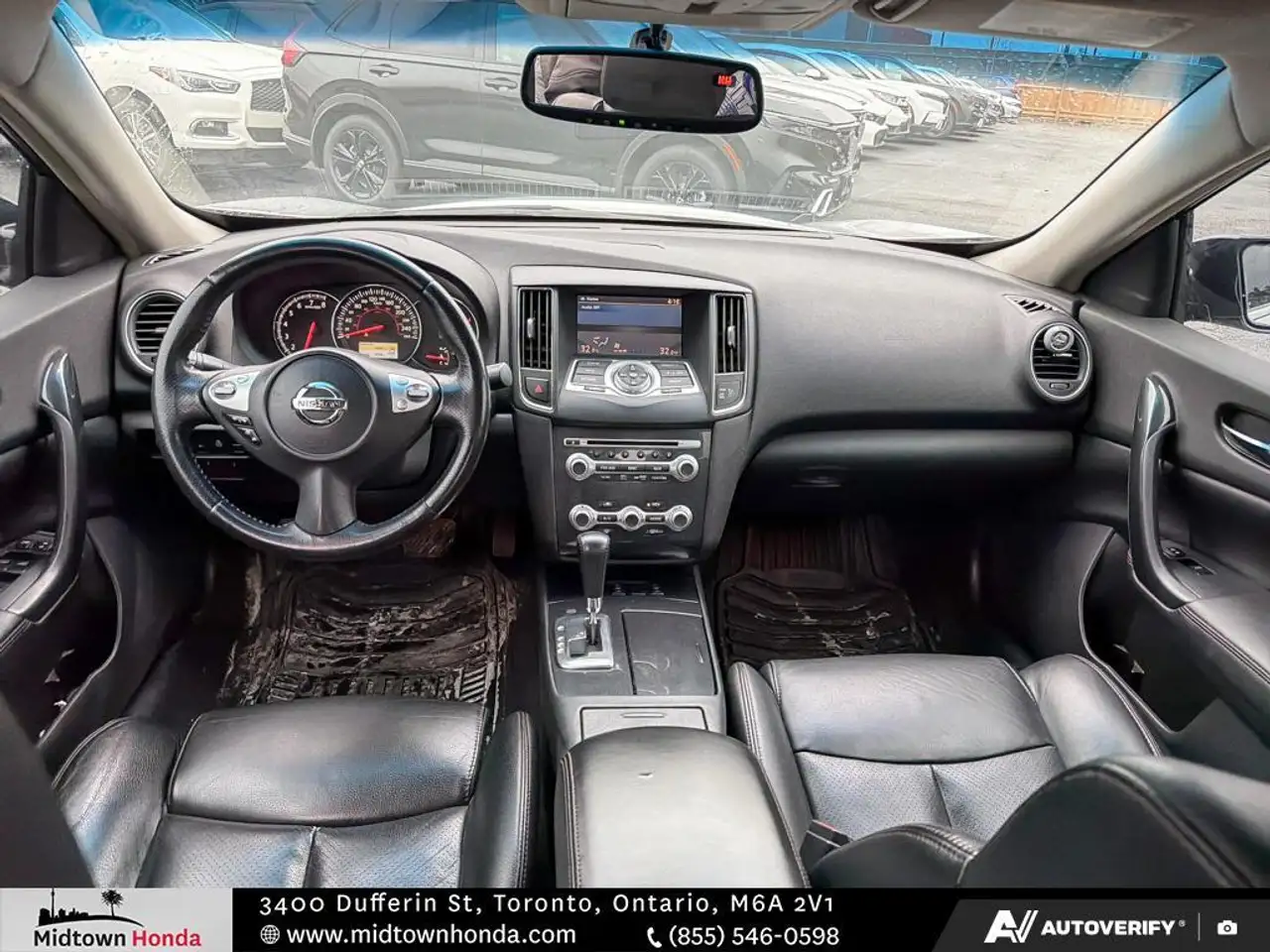 Nissan Maxima снимка Nissan Maxima