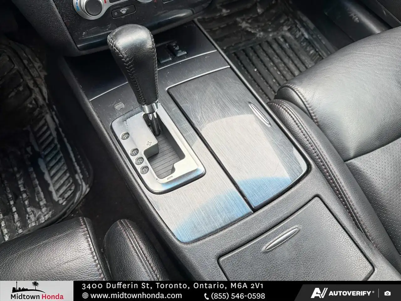 Nissan Maxima снимка Nissan Maxima