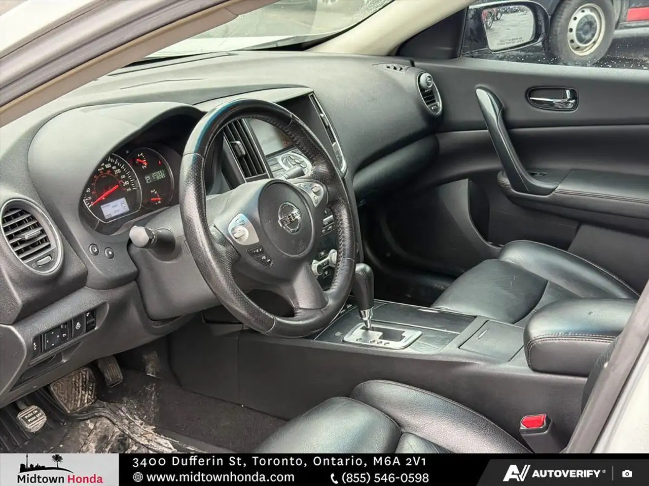 Nissan Maxima снимка Nissan Maxima