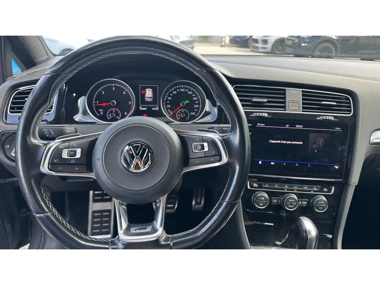 Volkswagen Golf Standard Model — photo 12