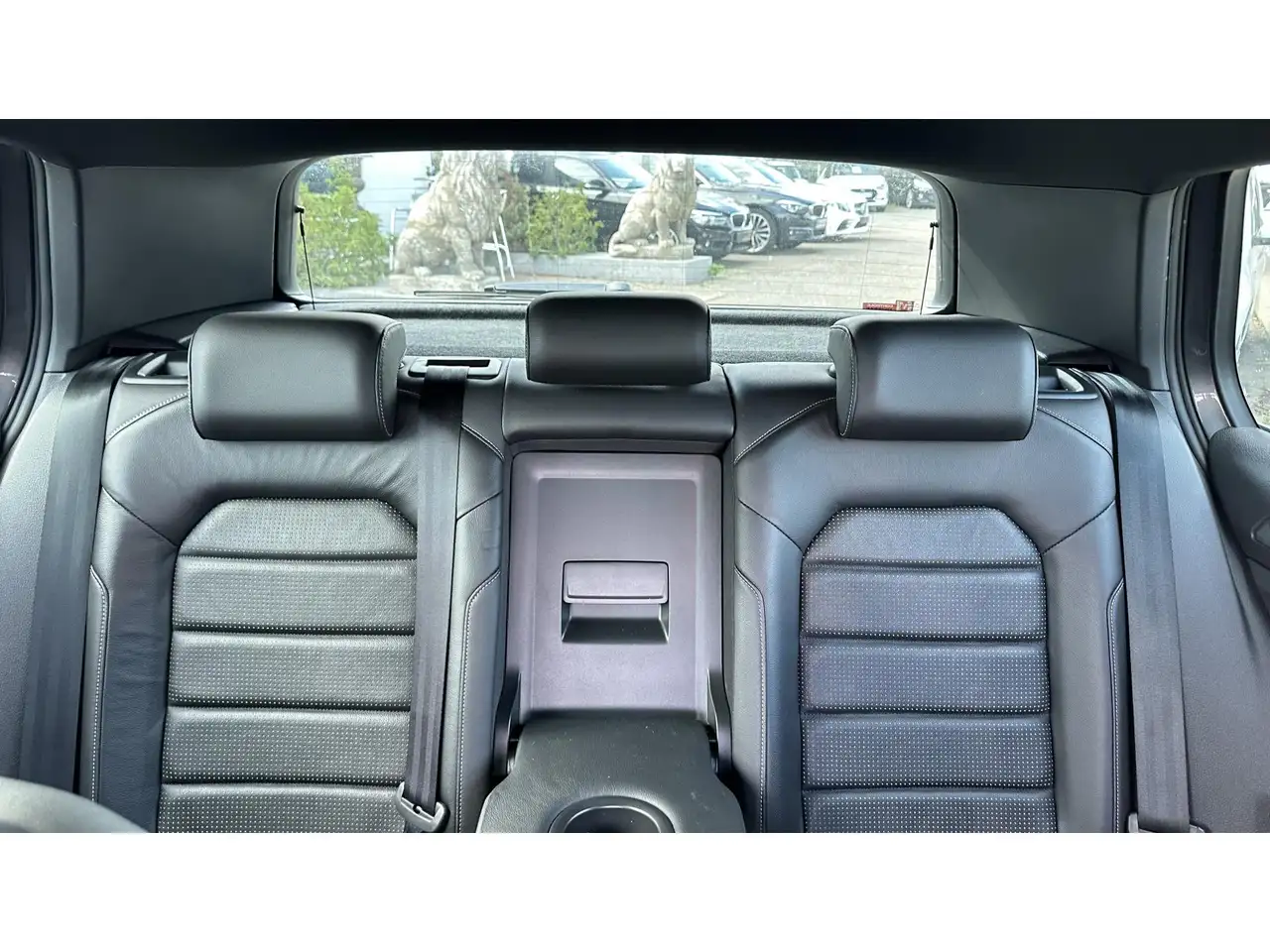 Volkswagen Golf Standard Model — photo 28