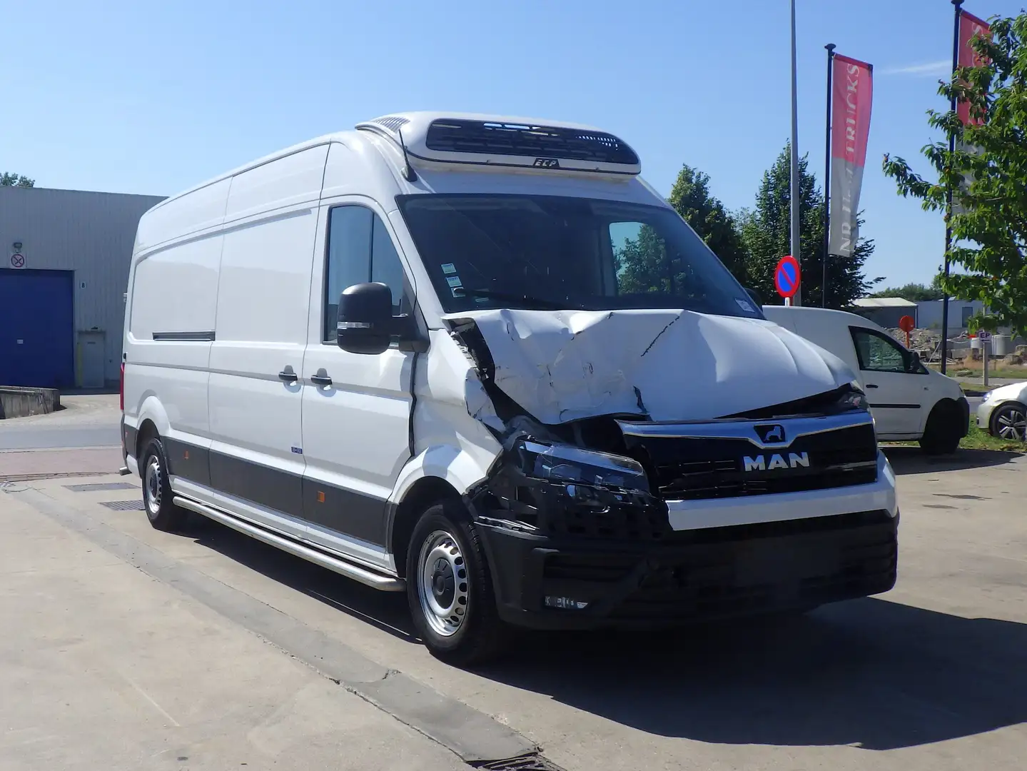 MAN TGE (Stock ID 06374) Blanc - 1