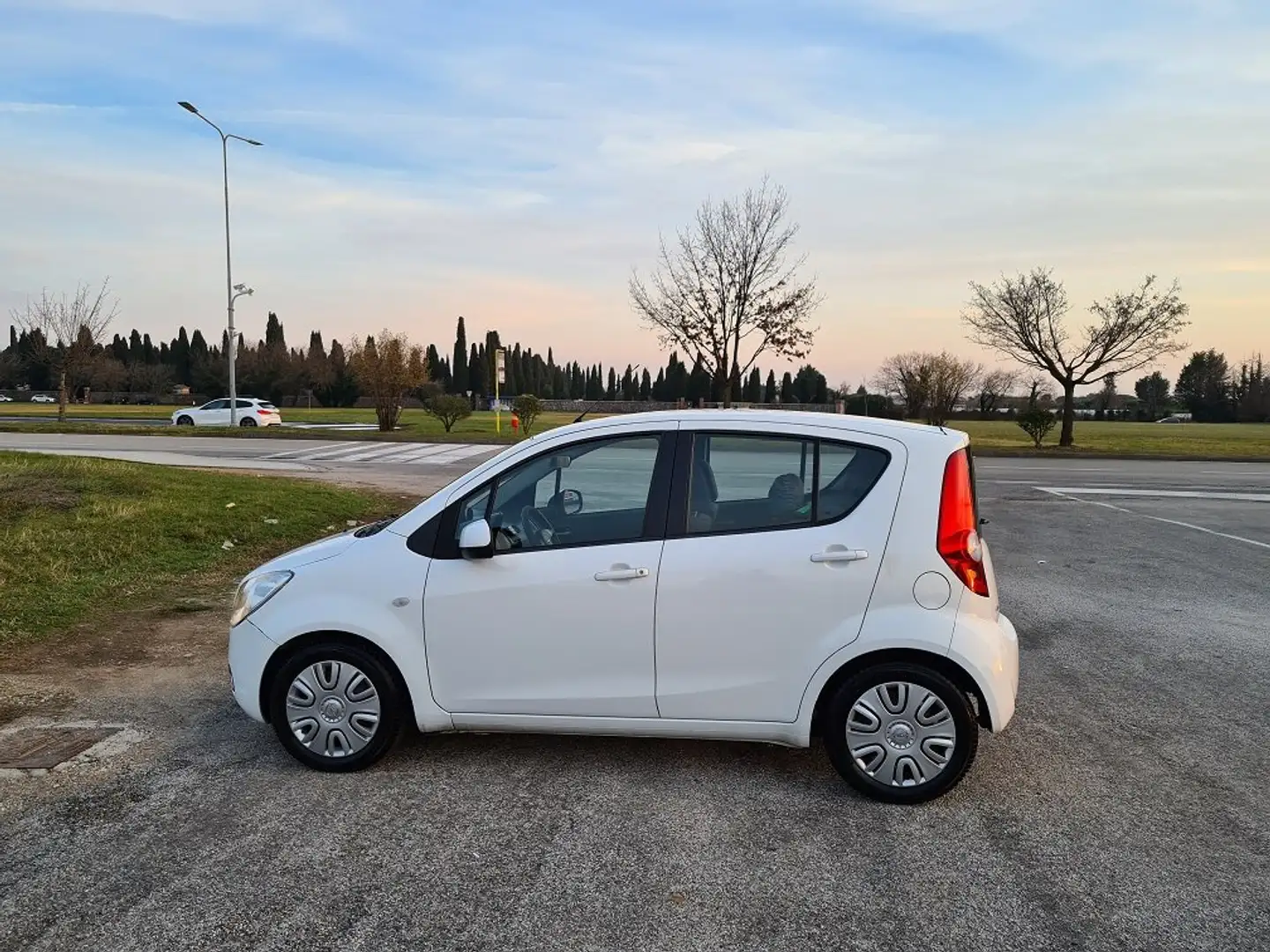 Opel Agila Agila II 2011 1.2 Enjoy 94cv adatta x NEOPATENTATI Bianco - 2