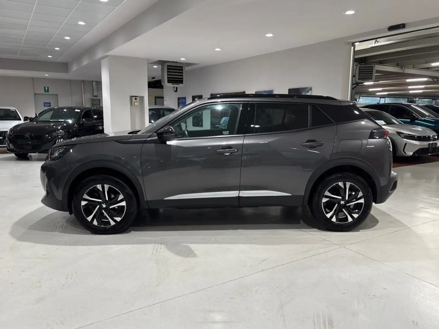 Peugeot 2008 PureTech 100 Allure Pack S/S Nero - 2