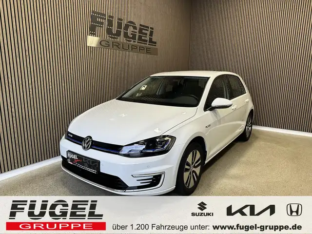 Volkswagen Golf e-Golf 100 KW CCS|LED|Navi|Klimaauto.|ALU|RFK