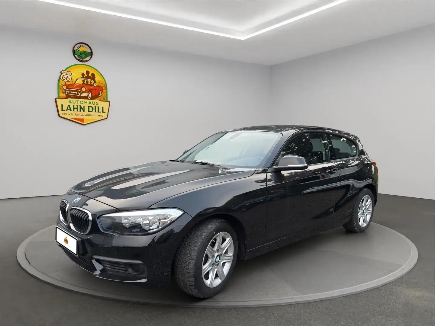 BMW 116 Baureihe 1 Lim. 3-trg. 116 i Schwarz - 2
