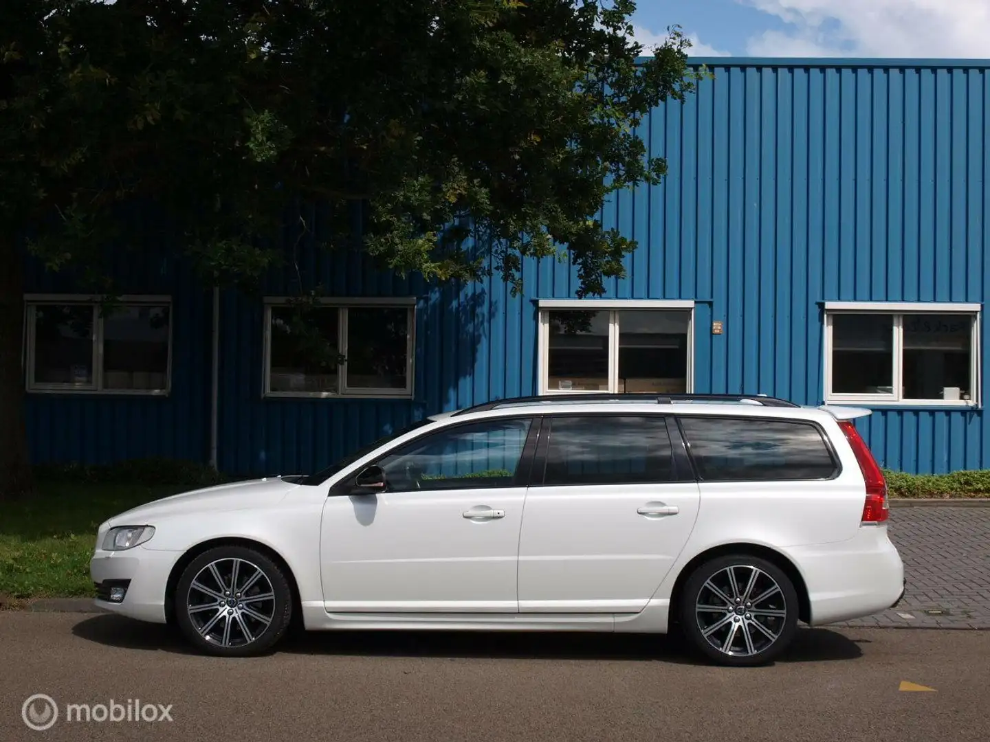 Volvo V70 AWD 2.4 D5 215 Aut6 Leer Xenon 18Velgen Pdc Mooi!! Bianco - 2