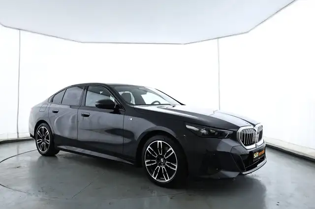 BMW 520 i  M Sport|H&K|360°|Sitzklima|HUD|ACC|4xSHZG