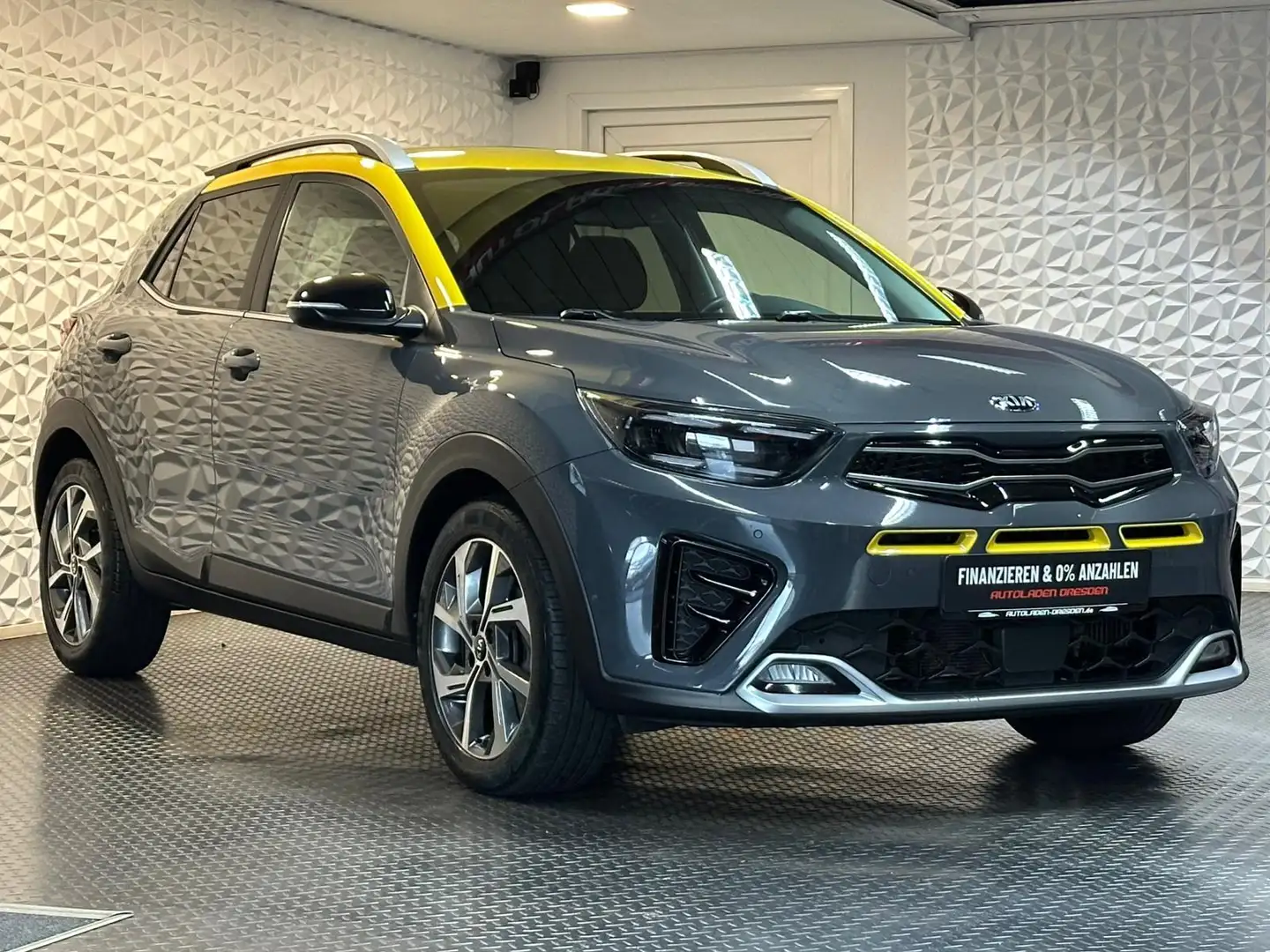 Kia Stonic 1.0T-GDI GT LINE* LED#SHZ#LH#ACC#KEYLESS Grau - 2