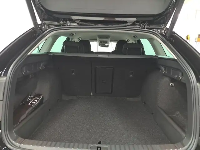 Skoda Octavia view 7