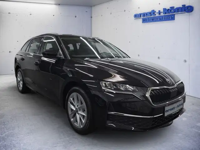 Skoda Octavia view 2
