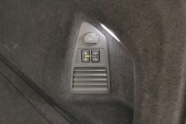 Volkswagen Touareg 3.0 V6 R-Line 4Mo|IQ.DRIVE|HUD|Luft|AHK 3xKlima AC Ansicht 17