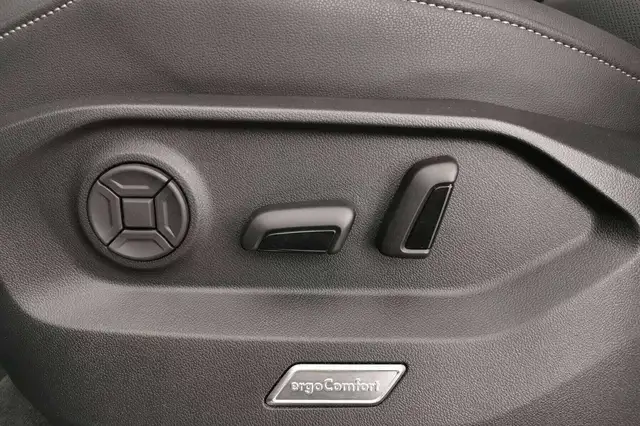 Volkswagen Touareg 3.0 V6 R-Line 4Mo|IQ.DRIVE|HUD|Luft|AHK 3xKlima AC Ansicht 19