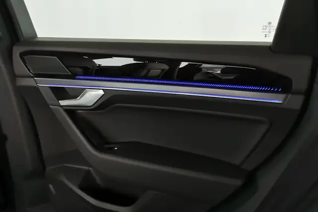 Volkswagen Touareg 3.0 V6 R-Line 4Mo|IQ.DRIVE|HUD|Luft|AHK 3xKlima AC Ansicht 18