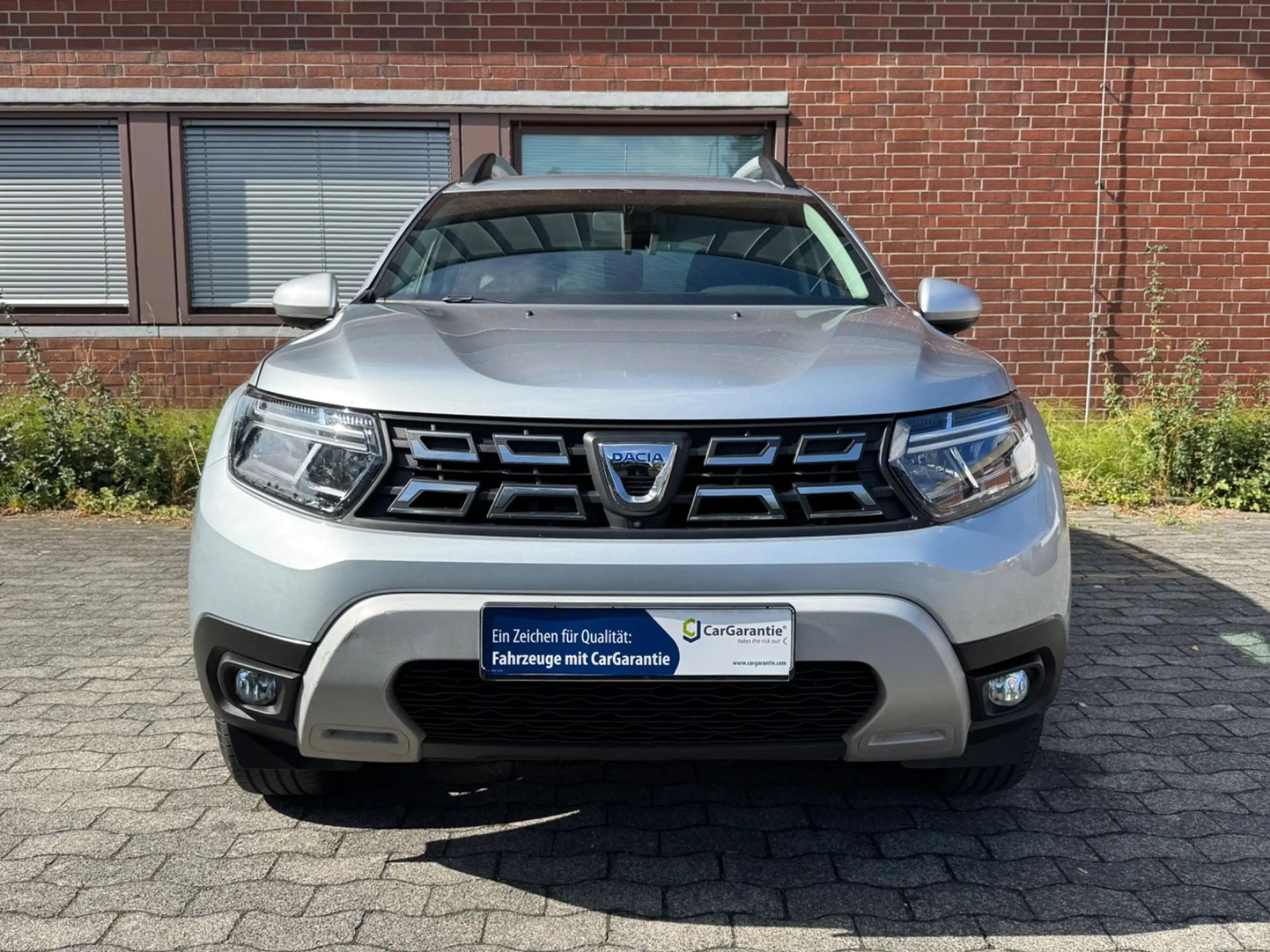 Dacia Duster II Prestige+ *360°*NAVI*SHZ*LPG*TEMPO* — photo 2
