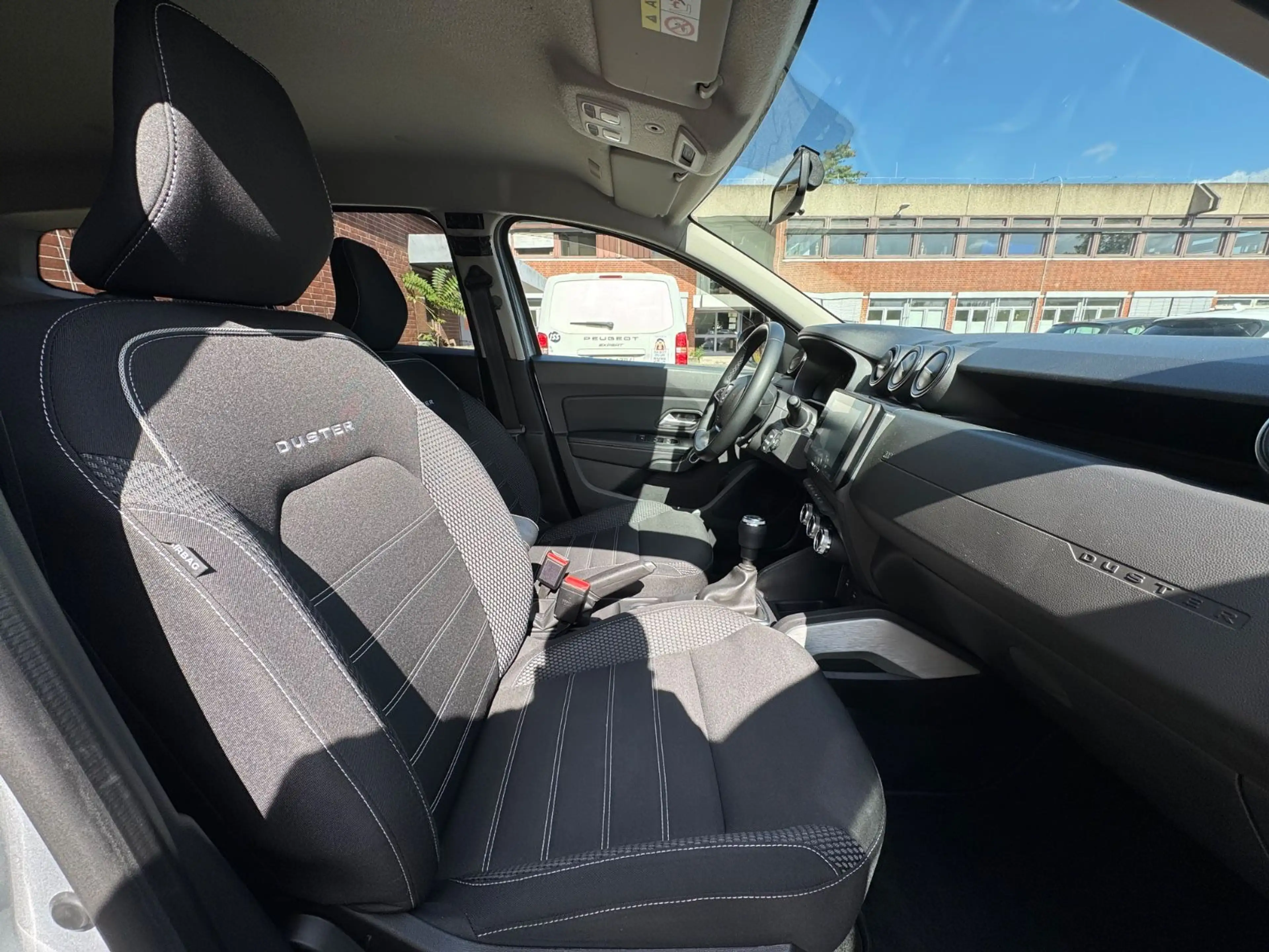 Dacia Duster II Prestige+ *360°*NAVI*SHZ*LPG*TEMPO* — photo 12