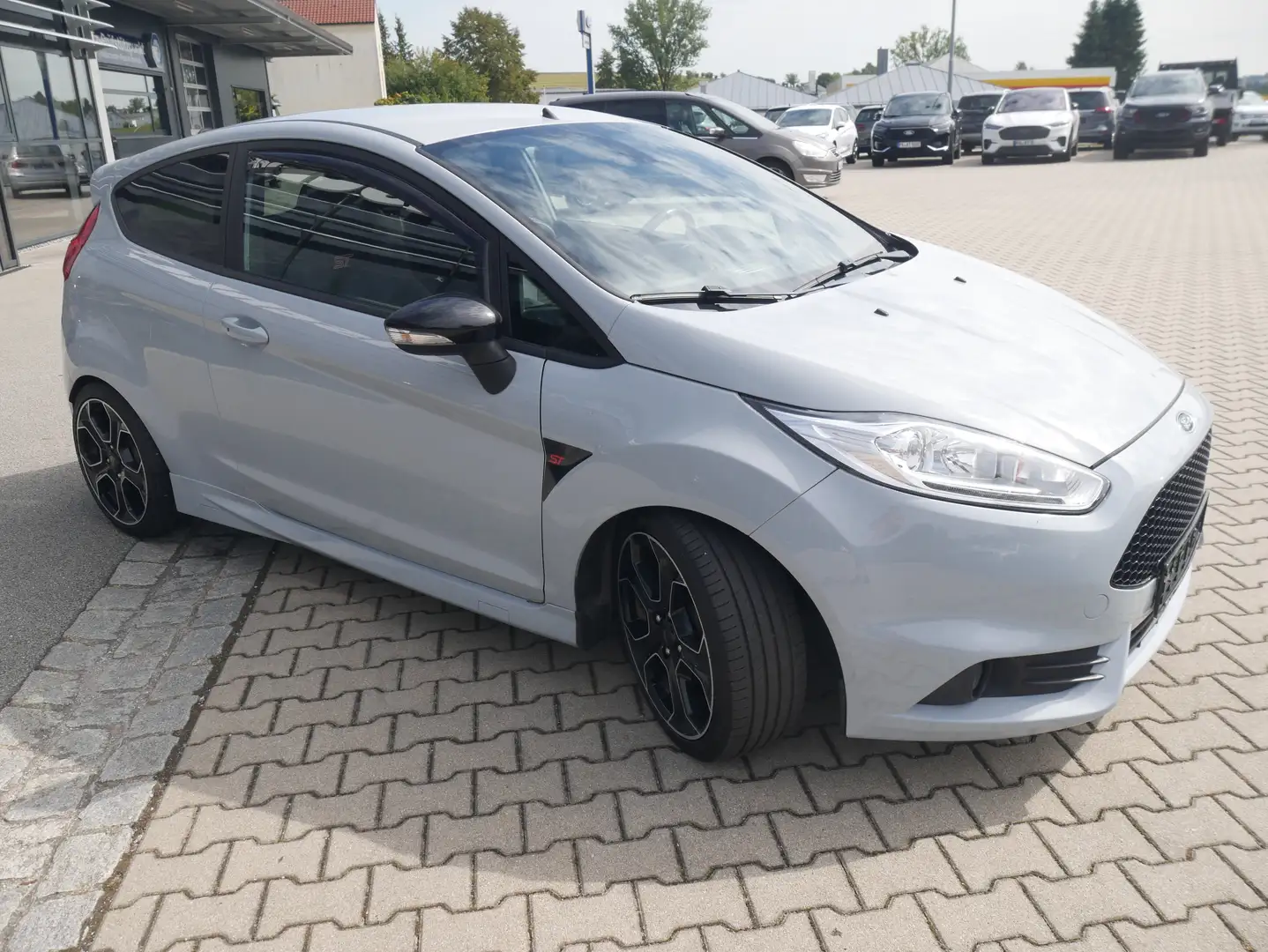 Ford Fiesta Fiesta 3-Türer 1.6 EcoBoost ST200 NAVI Kamera Gris - 2