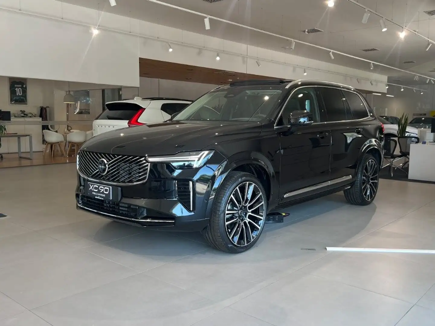 Volvo XC90 B5 AWD autom 7 posti Ultra Bright - PRONTA CONSEGN Nero - 2
