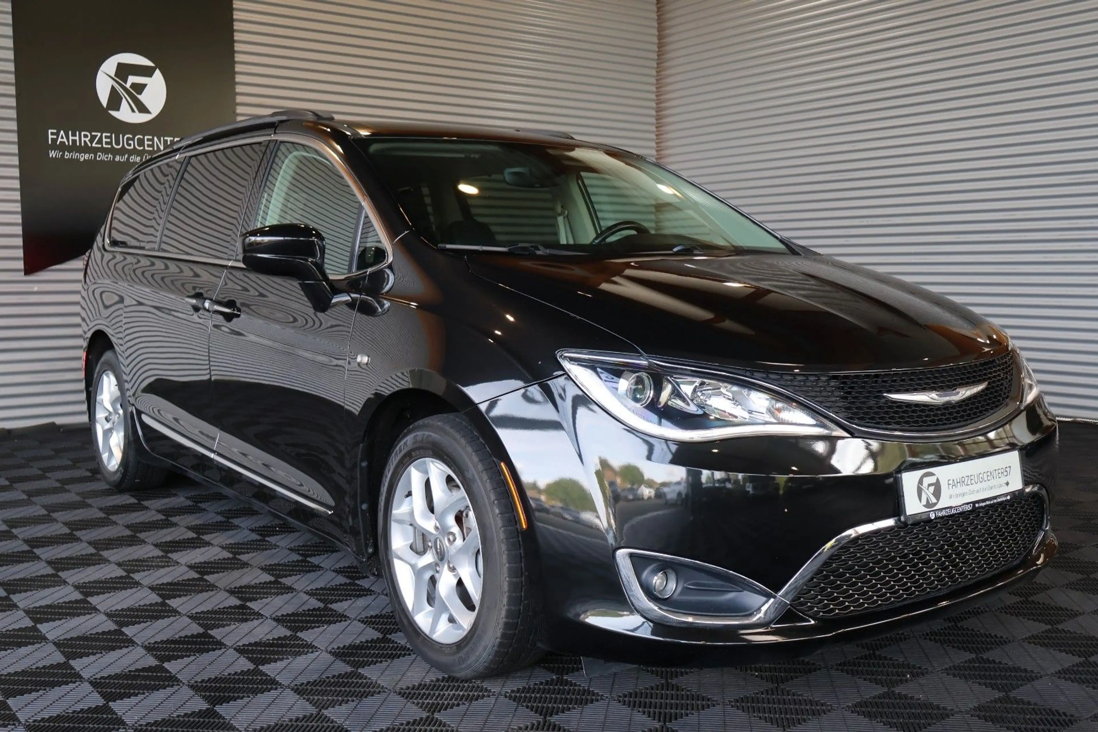 Chrysler Pacifica 3.6L V6/KAMERA/TOTW/PDC/7-SITZER — photo 6