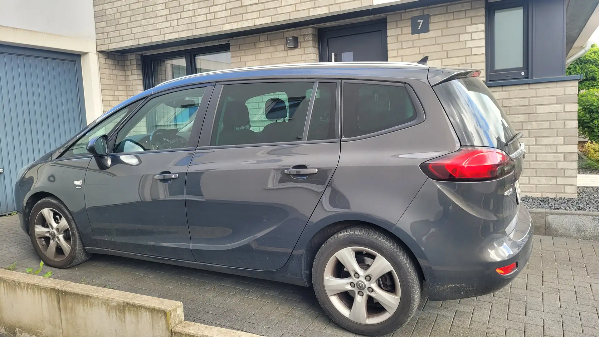 Opel Zafira Tourer Zafira Tourer 1.6 CDTI ecoFLEX Start/Stop drive Grau - 2