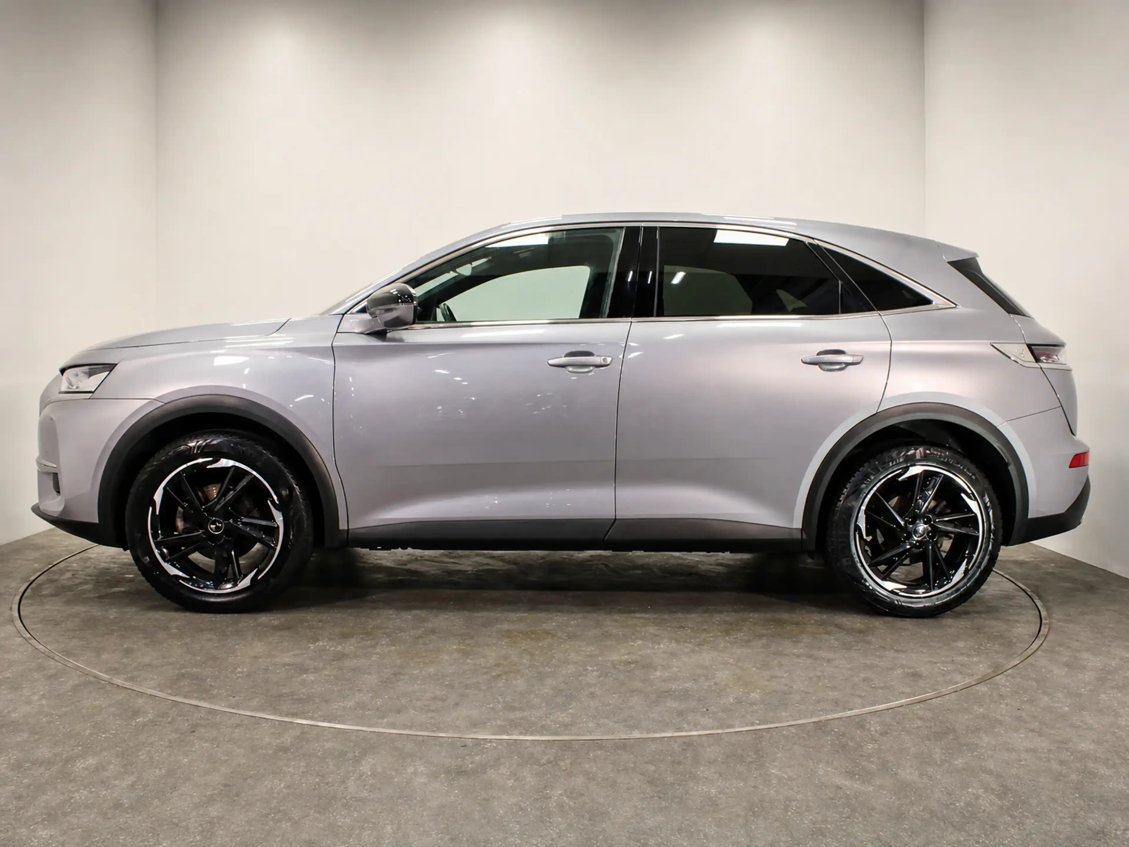 DS Automobiles DS 7 Crossback 1.6 PT 180 BASTILLE + AUTO Carplay, Camera, Leder — photo 3