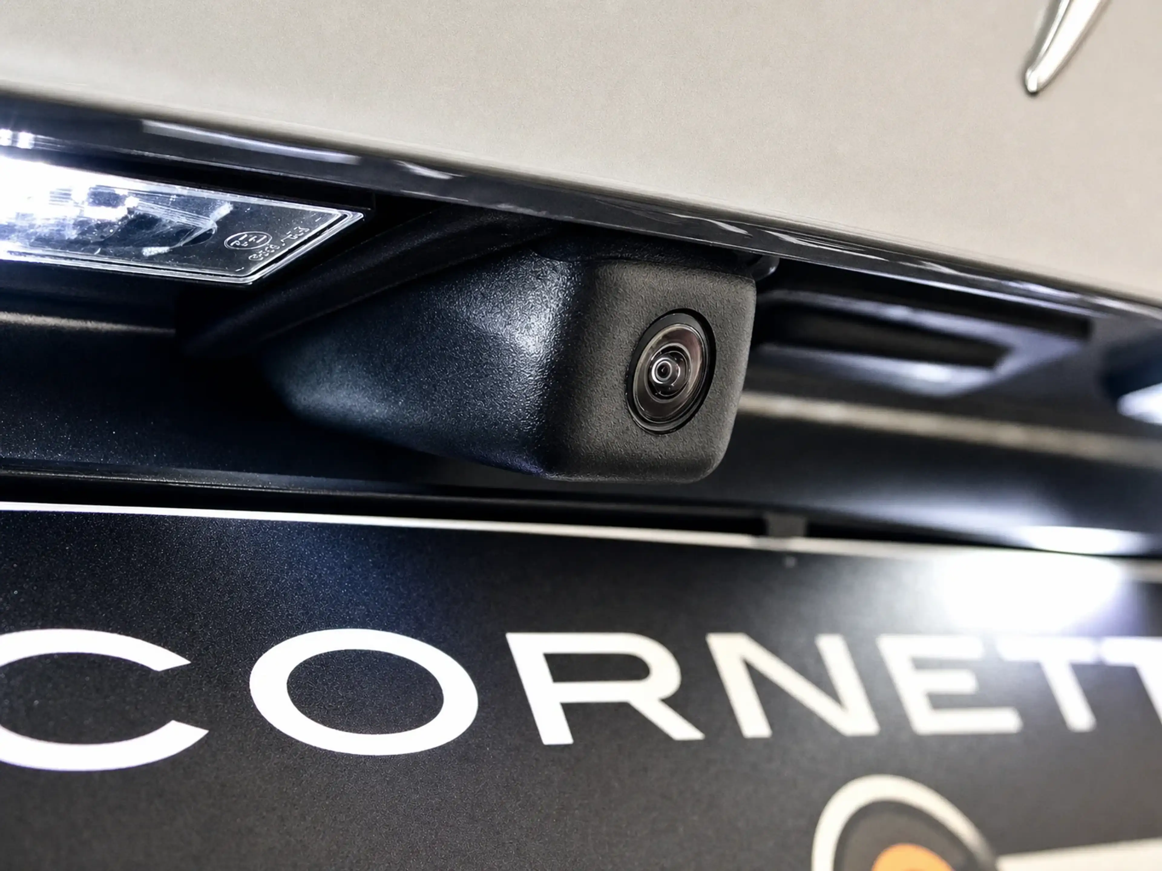 DS Automobiles DS 7 Crossback 1.6 PT 180 BASTILLE + AUTO Carplay, Camera, Leder — photo 5
