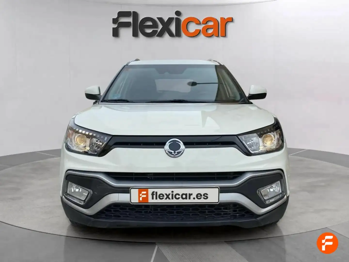 SsangYong XLV G16 Limited 4x2 Bílá - 2