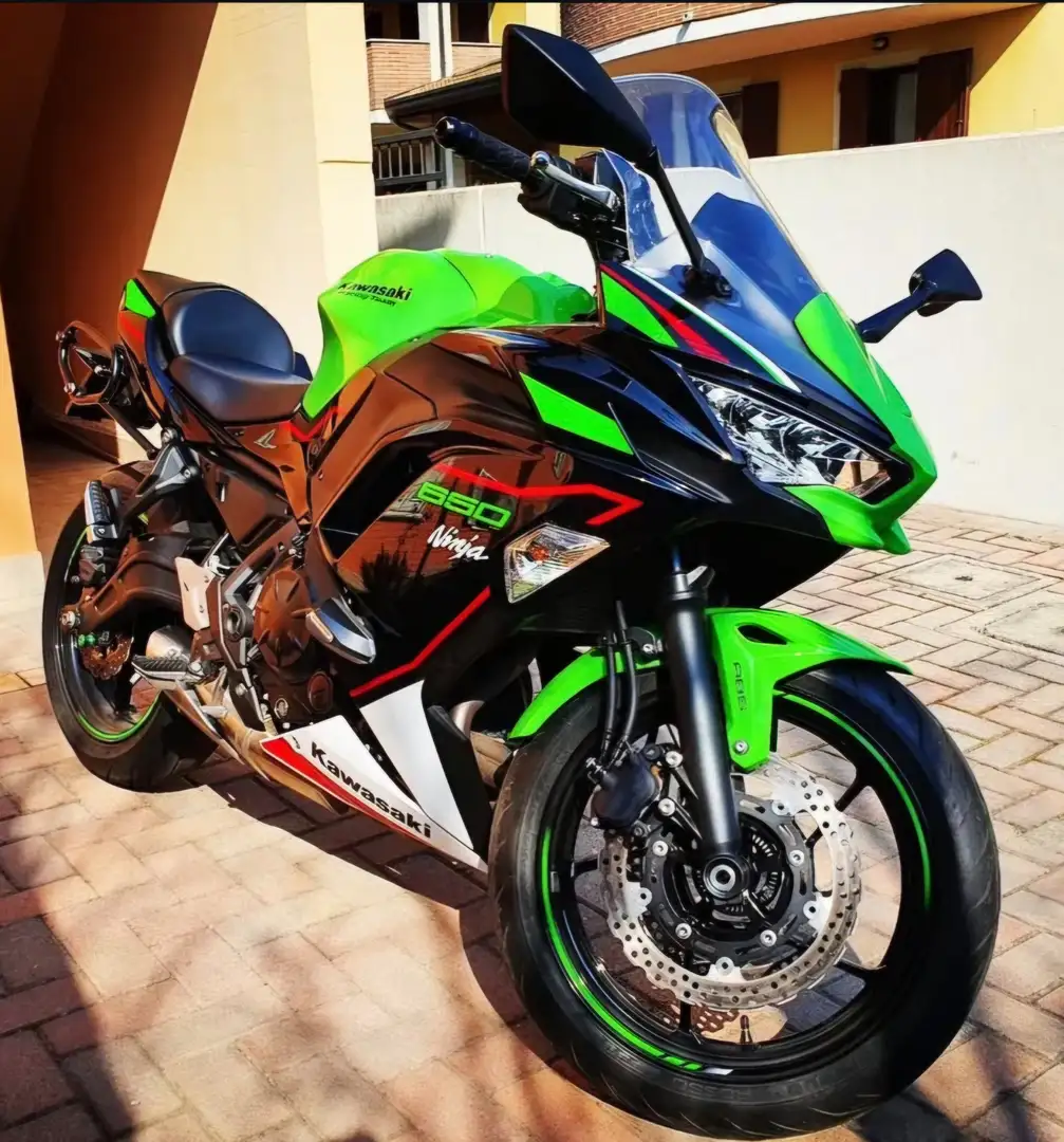 Kawasaki Ninja 650 Verde - 1