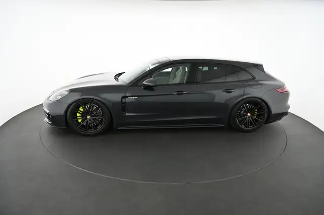 Porsche Panamera view 5
