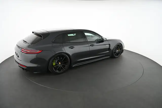 Porsche Panamera view 4