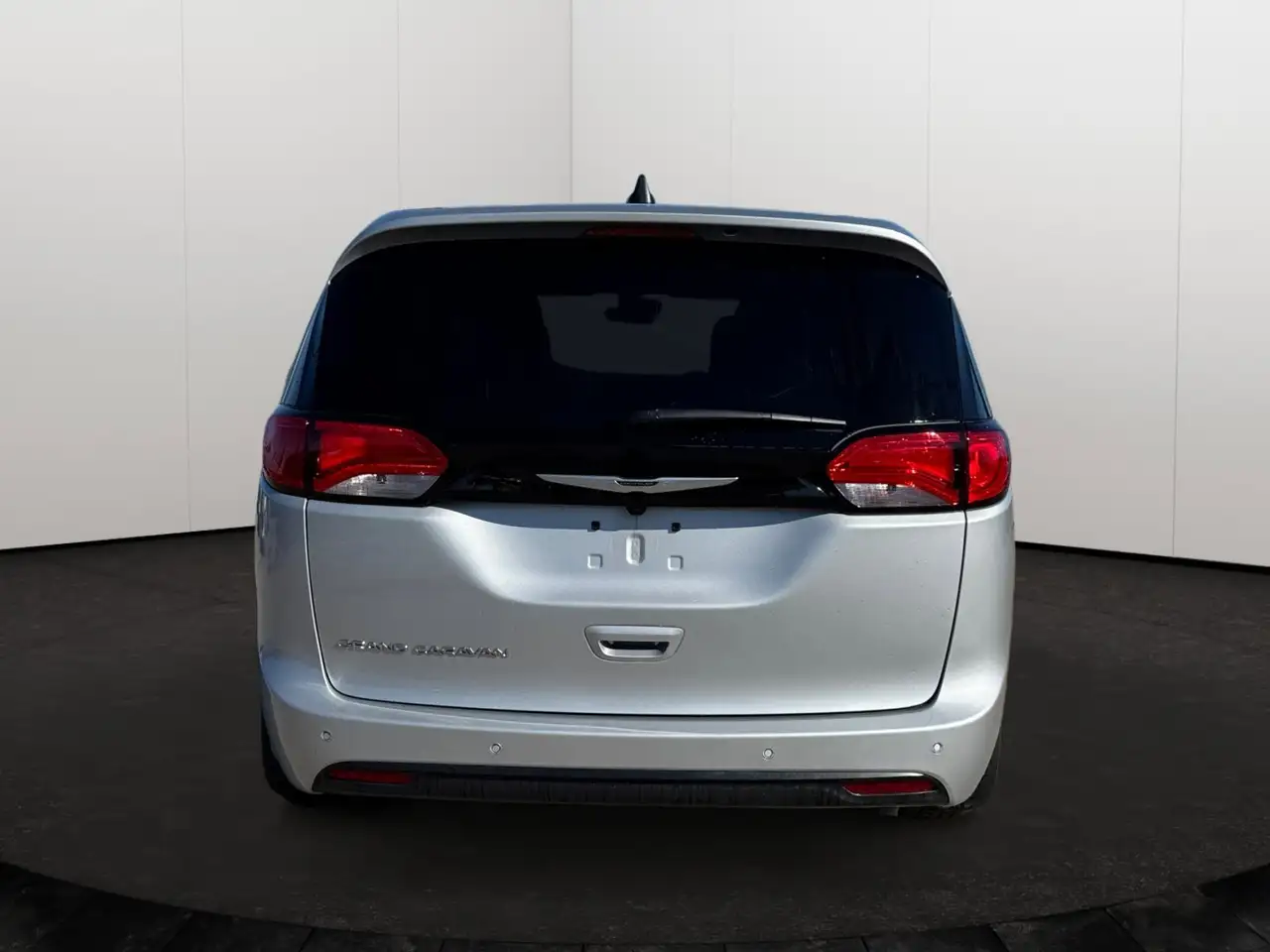 Chrysler Grand Caravan снимка Chrysler Grand Caravan