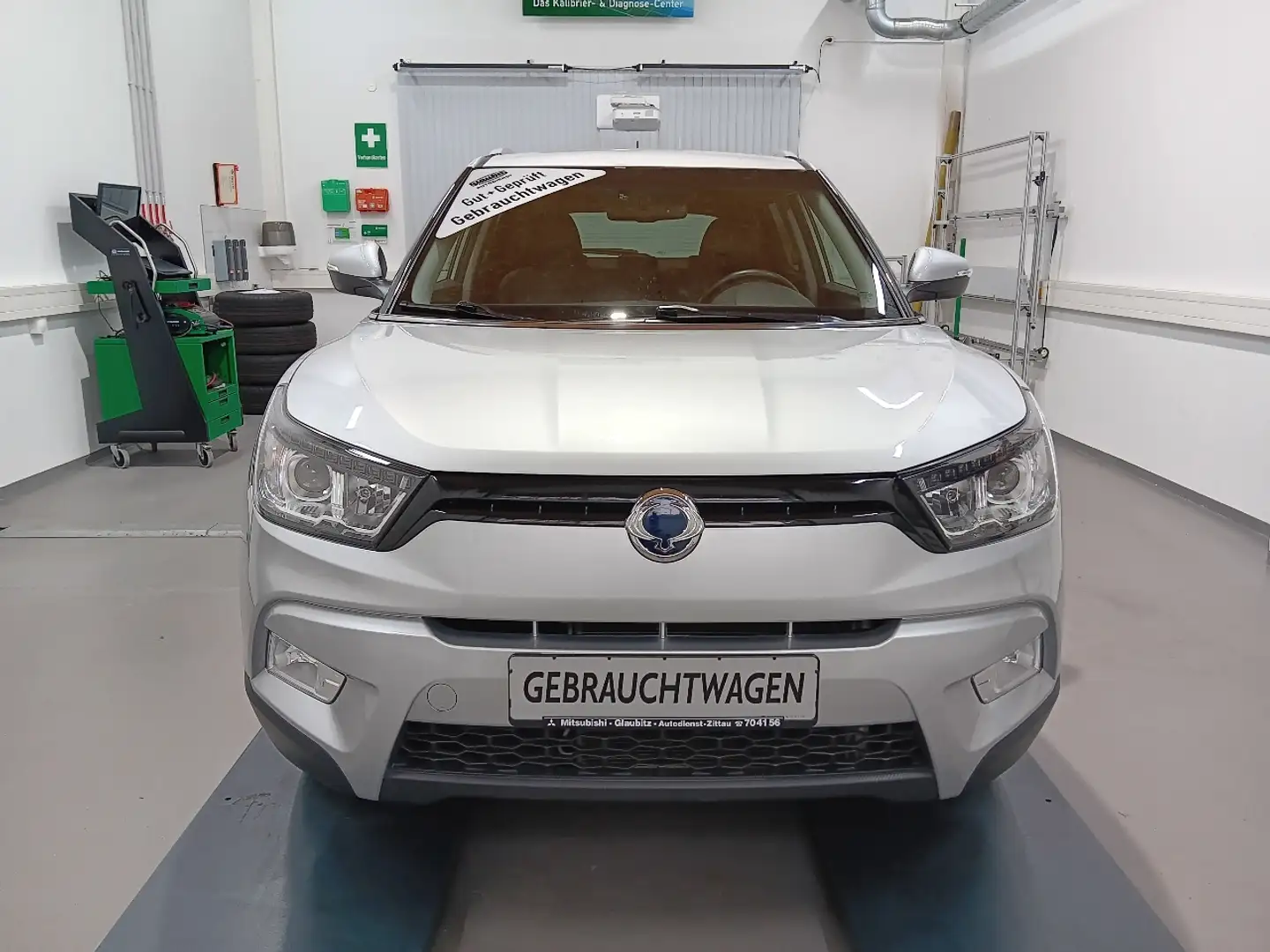 SsangYong Tivoli / XLV 1.6 Sapphire mit Winterrädern Silber - 2